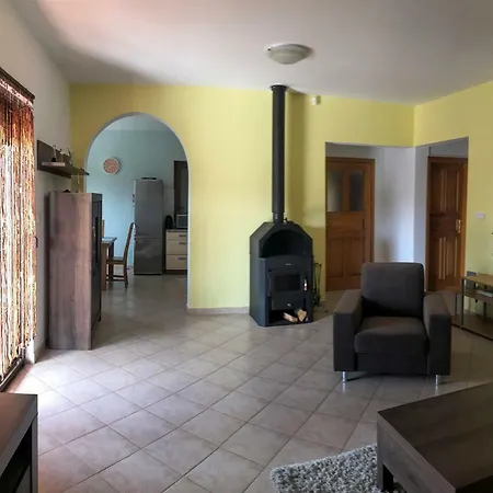Villa Daisy Tar-Vabriga Exterior photo