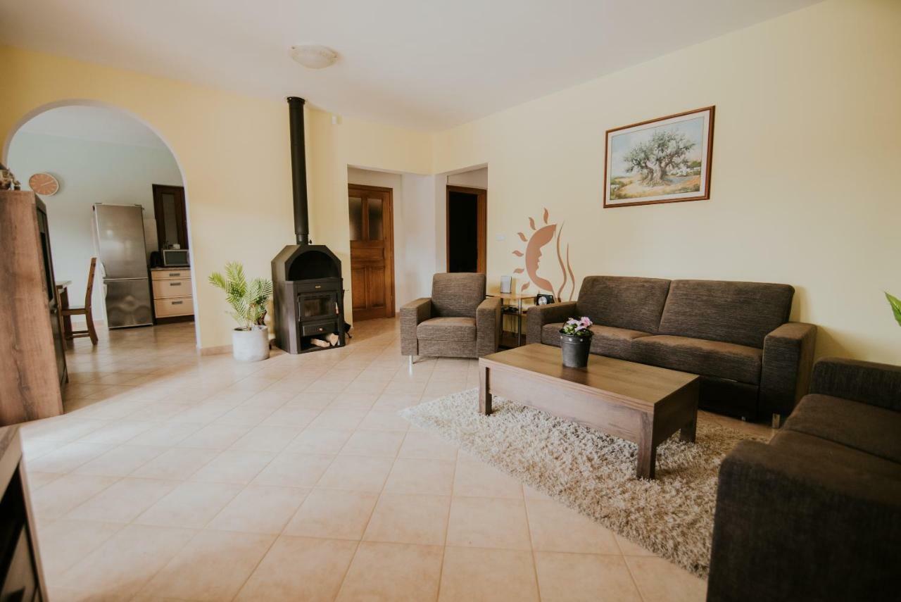 Daisy Holiday home Tar-Vabriga